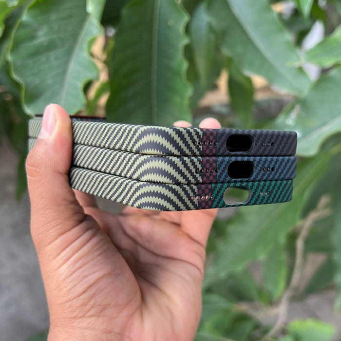 iPhone 15 Series: Real Aramid Carbon Fiber Three Color Case