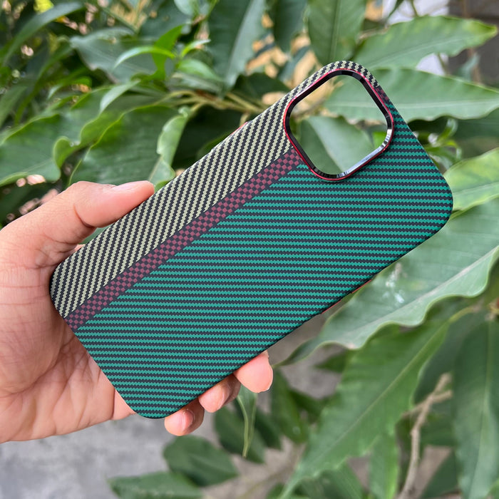 iPhone 15 Series: Real Aramid Carbon Fiber Three Color Case